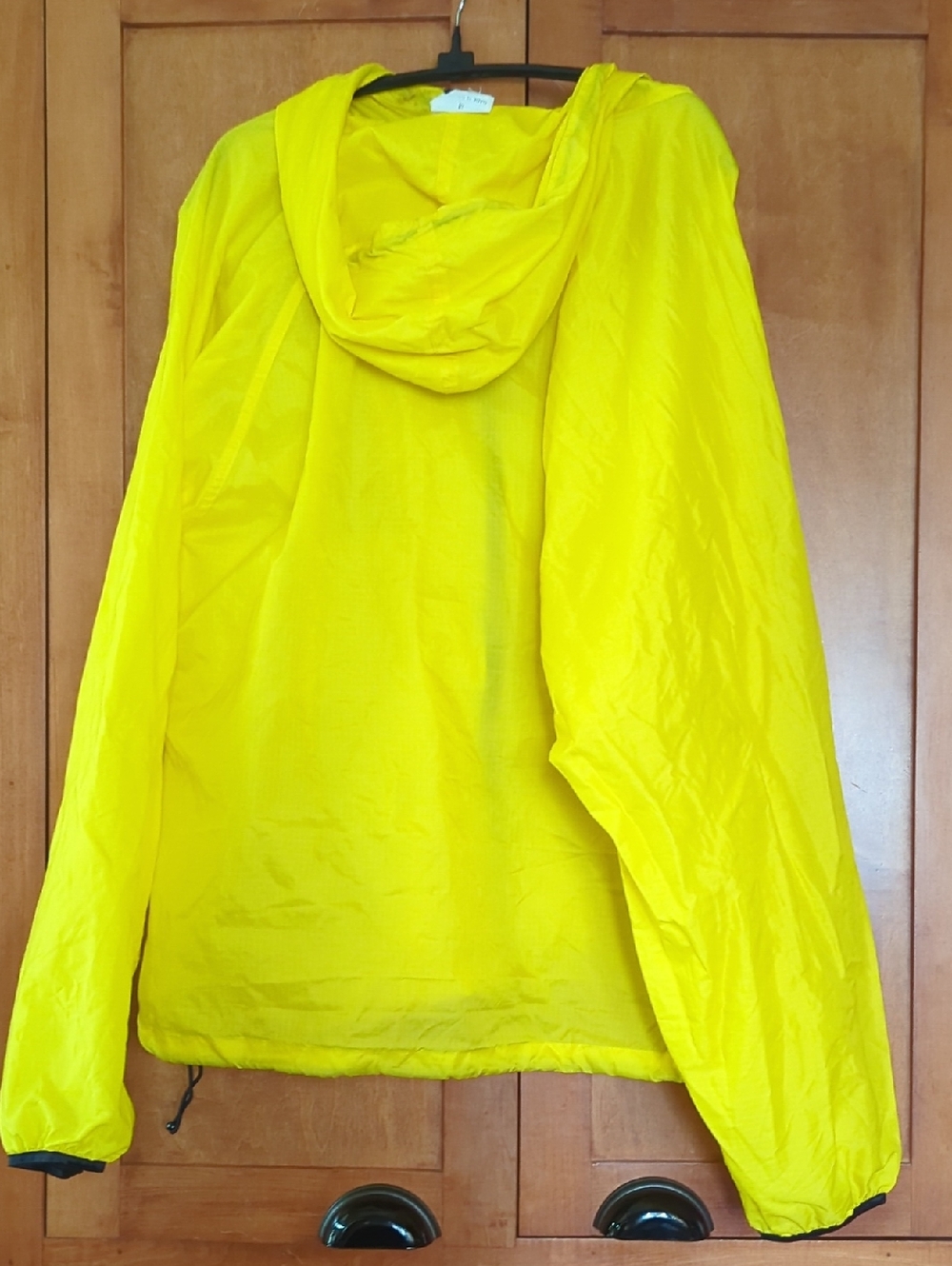 Helly Hansen Yellow Hooded Raincoat - Picture 4 of 4